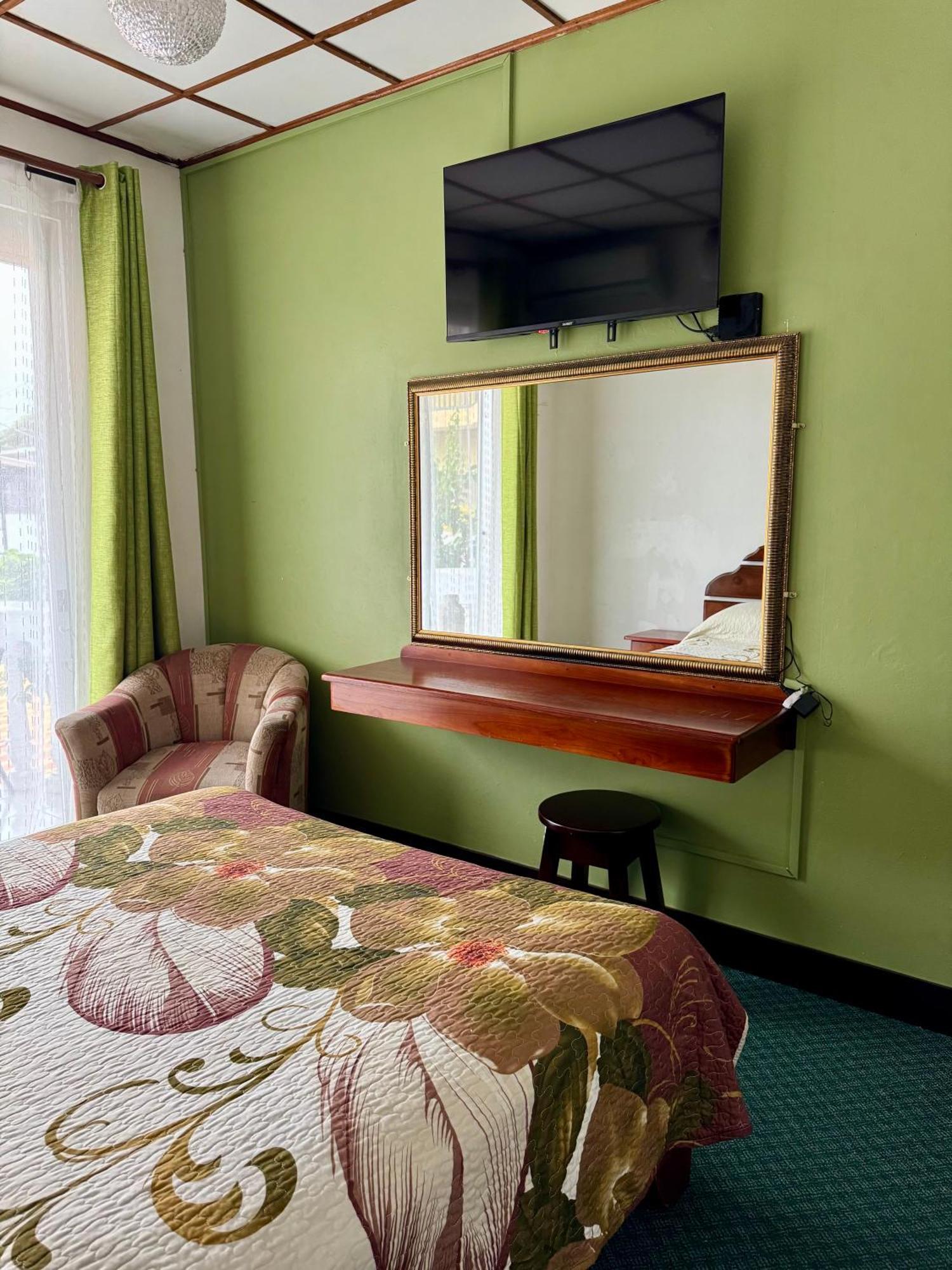 Hotel Malinche Quepos Εξωτερικό φωτογραφία