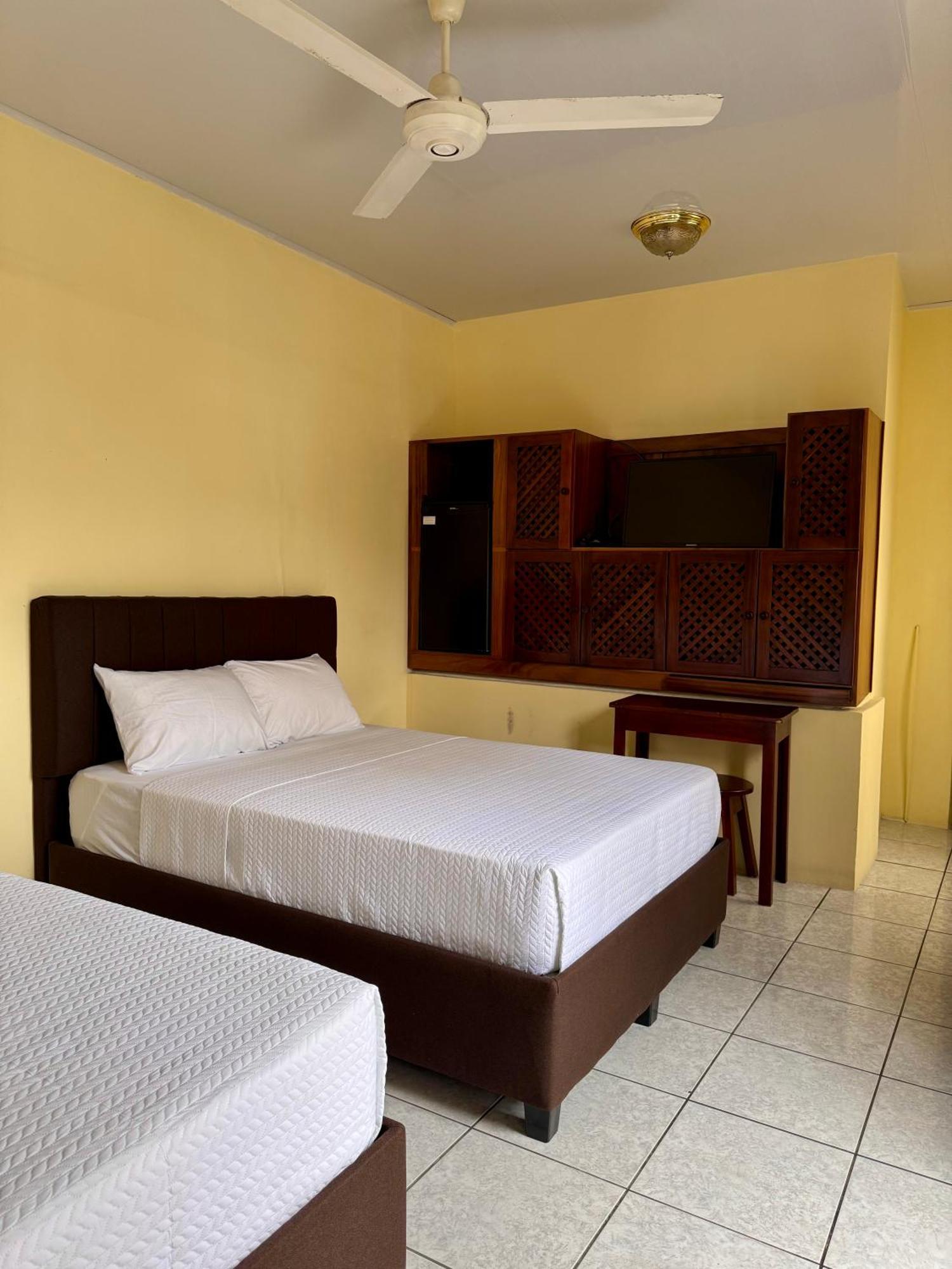 Hotel Malinche Quepos Εξωτερικό φωτογραφία